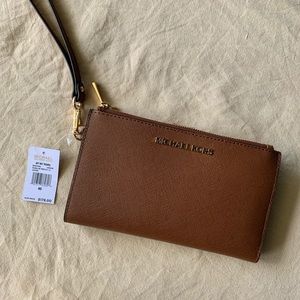 NWT Michael Kors Jet Set Double Zip Wristlet